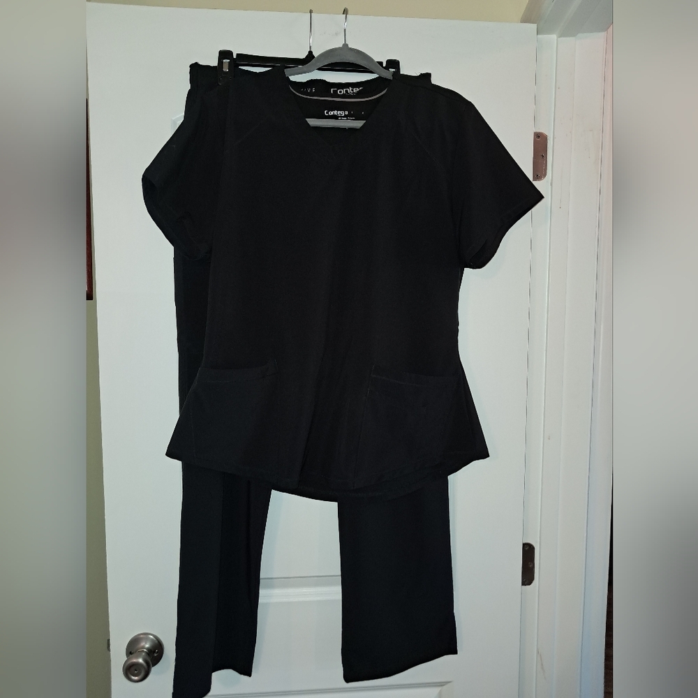 Contego Womens Black Scrub Set
